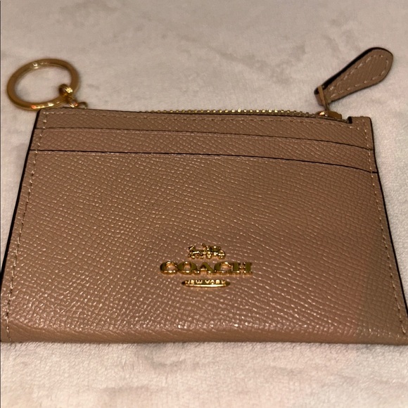 Coach Beige Leather Card Holder with Gold Chain - Picture 5 of 5